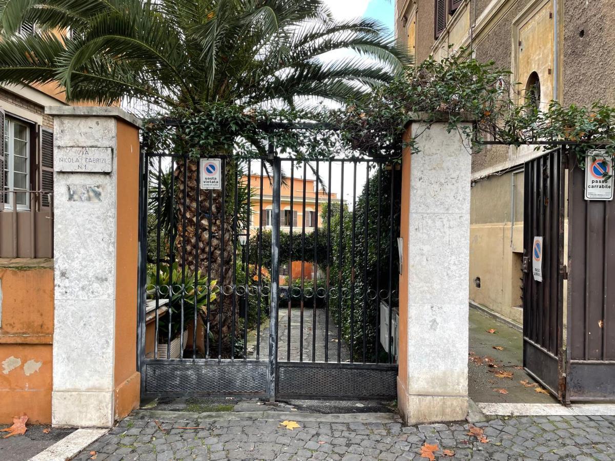 Cosy Studio In The Greenest Corner Of Trastevere Rome Bagian luar foto
